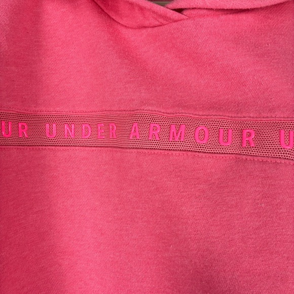 Under Armour Women's Pink Cropped Hoodie Medium Oversized Athleticwear Casual - Picture 6 of 9